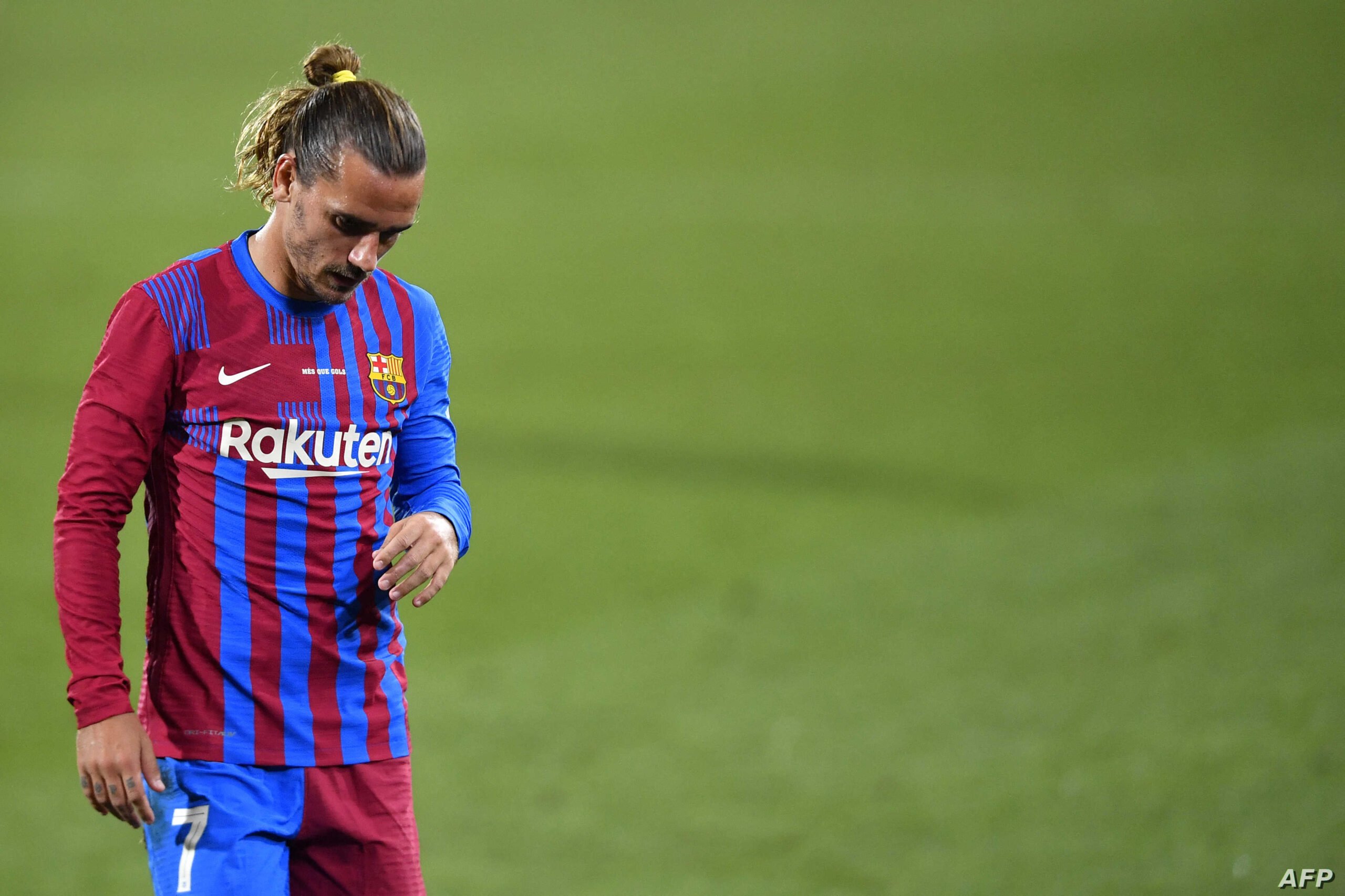 Barcelona's French midfielder Antoine Griezmann reacts during the 56th Joan Gamper Trophy friendly football match between Barcelona and Juventus at the Johan Cruyff Stadium in Sant Joan Despi near Barcelona on August 8, 2021. (Photo by Pau BARRENA / AFP)