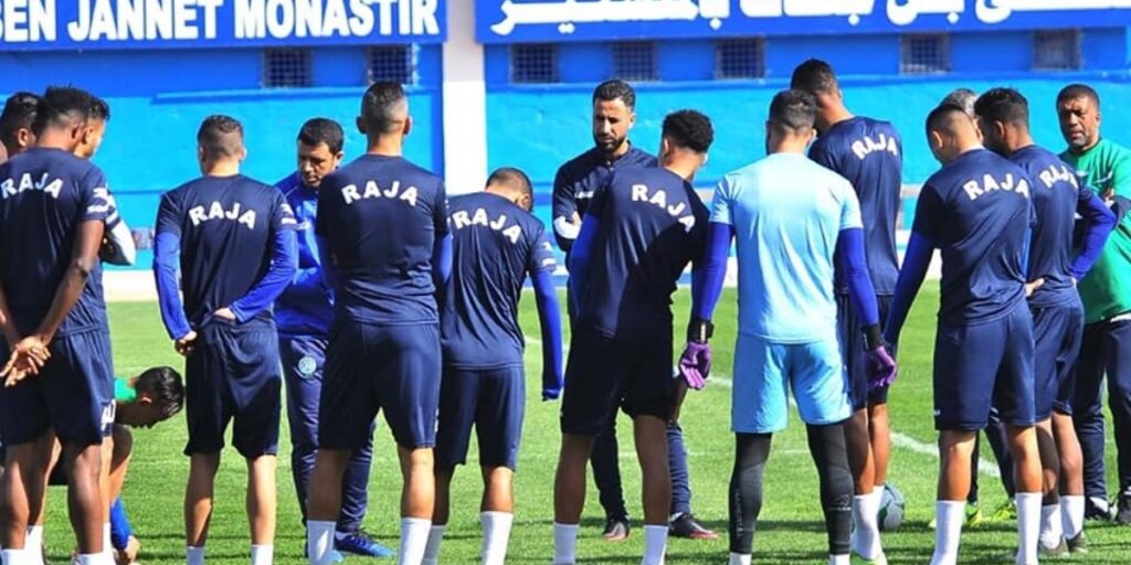قرار مفاجئ من مدرب الرجاء قبل مواجهة أولمبيك خريبكة