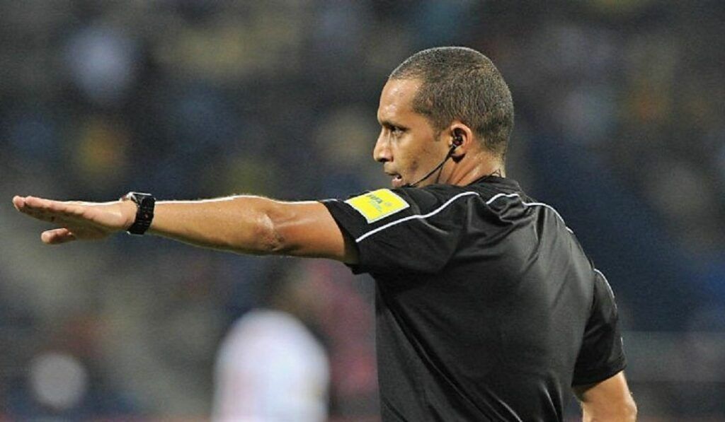 طاقم مغربي يقود مباراة بوركينافاسو والسنغال