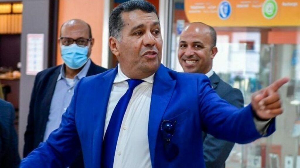 400 مليون لفك ارتباط الكوكب بالطاوسي