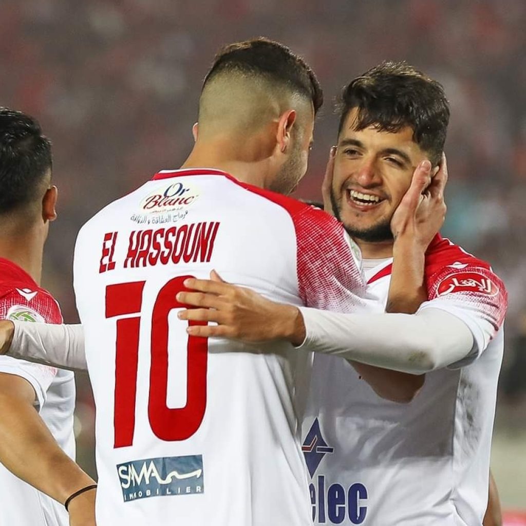 في أجواء رائعة.. كلاسيكو الأحمر والأصفر ينتهي وداديا