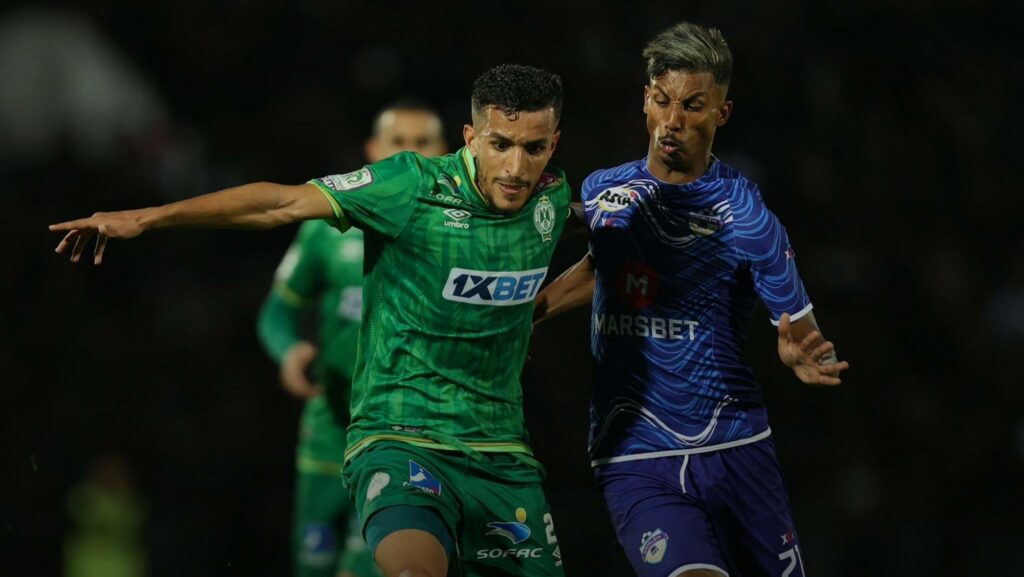 زينباور يمنح عطلة للاعبي الرجاء بعد التعادل أمام السوالم