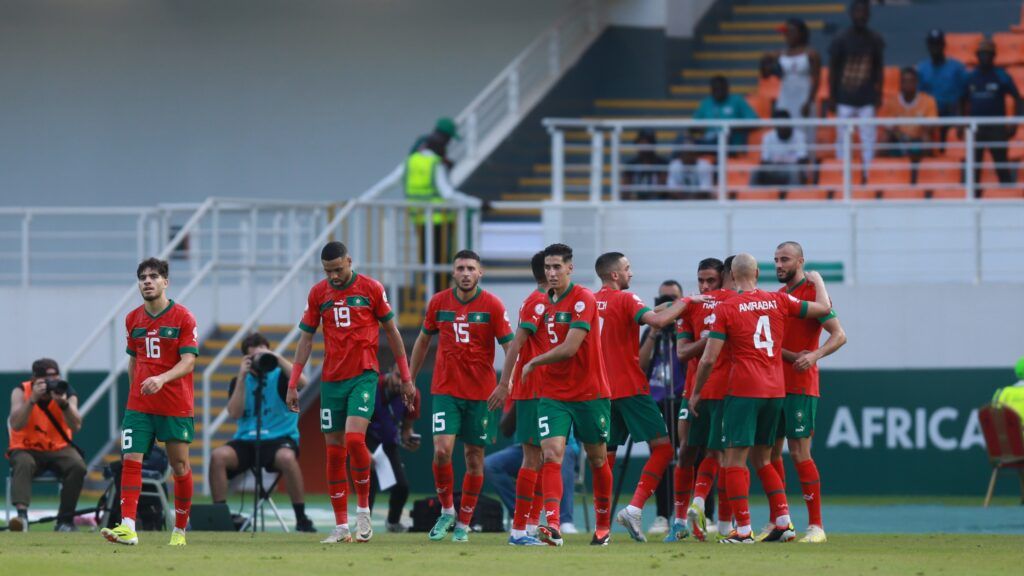 الركراكي يستبعد رياض وعبقار وبنعبيد عن مواجهة الكونغو