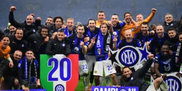 Soccer Football - Serie A - AC Milan v Inter Milan - San Siro, Milan, Italy - April 22, 2024
Inter Milan players celebrate winning their twentieth Serie A title after the match REUTERS/Daniele Mascolo