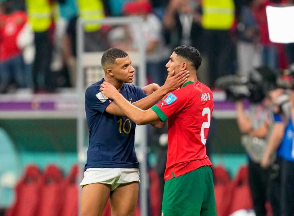 مبابي يستنجد بطبيب المنتخب المغربي
