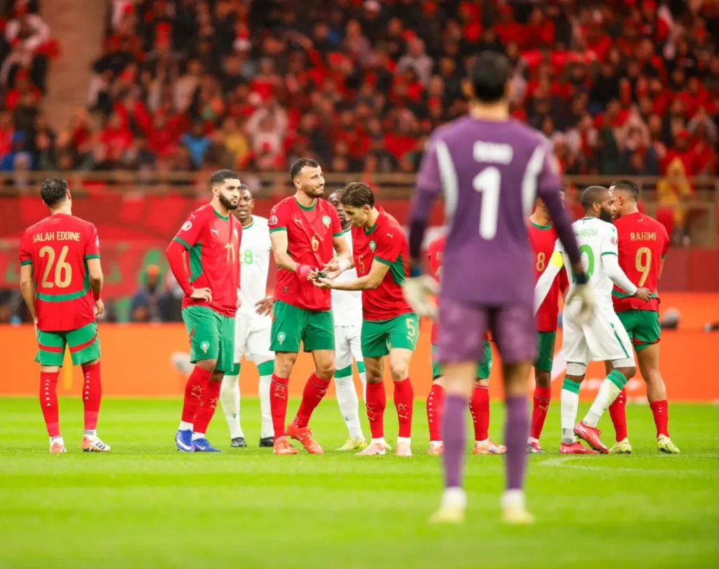 نجم مغربي يربك حسابات برشلونة