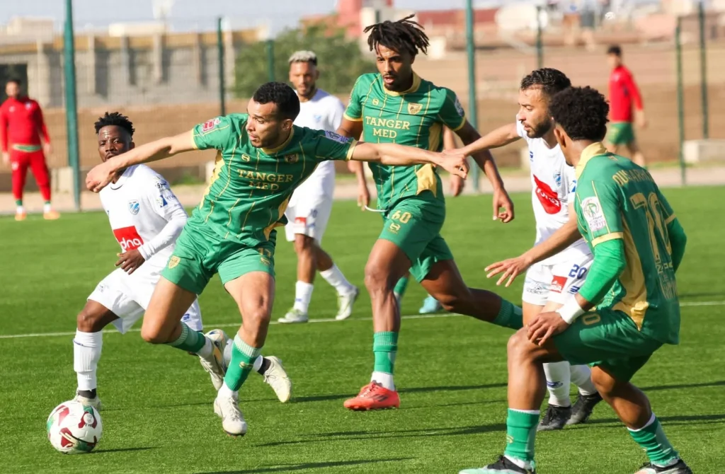الفيفا تعاقب فريقا جديدا بالبطولة بالمنع من التعاقدات