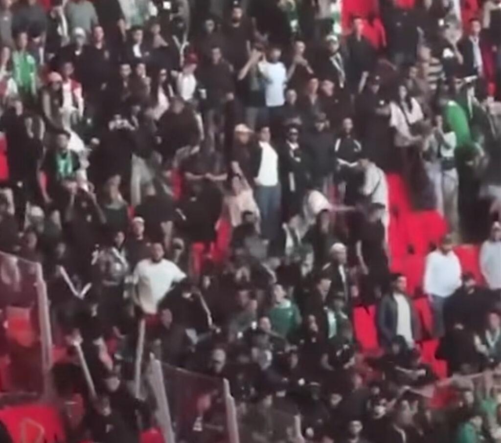 الرجاء يندد بالظلم التحكيمي ويعلن تضامنه مع جماهير النادي