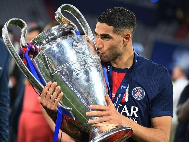 حكيمي يحطم رقم ايتو و توري و يتربع على عرش إفريقيا