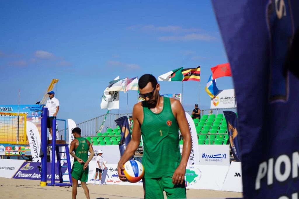 المنتخب الوطني للكرة الطائرة الشاطئية يتنافس مع الجزائر على اللقب الإفريقي و بطاقة الألعاب الأولمبية
