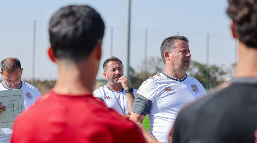 لاعب بارز يغيب عن الوداد لثلاثة حصص تدريبية