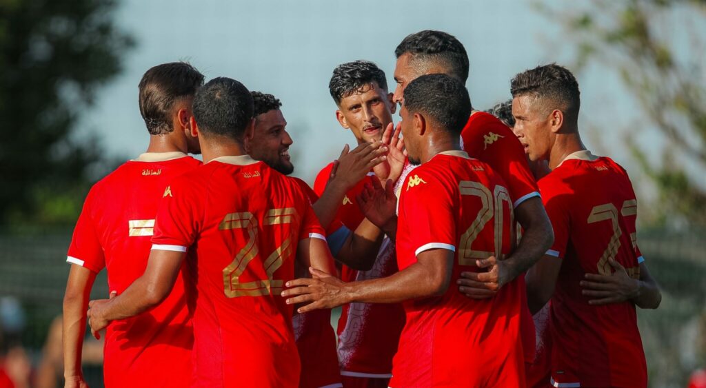 استبعاد لاعب ودادي من التداريب الجماعية بقرار تأديبي