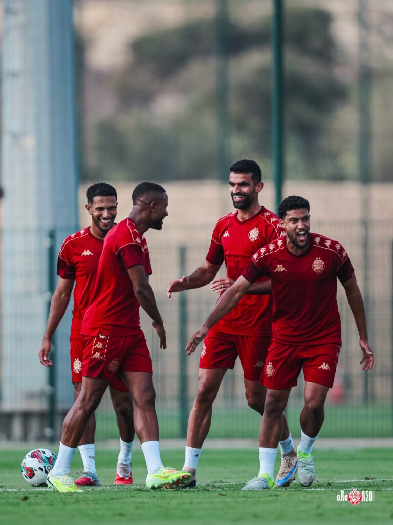 الوداد يتوصل بالبطاقة الدولية لنجمه الجديد