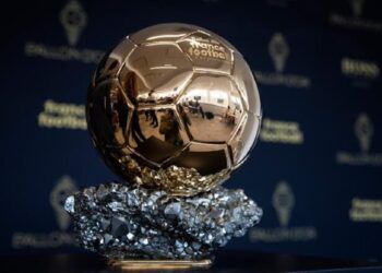 (FILES) In this file photo taken on September 19, 2019 the Ballon d'Or trophy is displayed during a press conference to present the new Ballon d'Or trophy, on the outskirts of Paris. Ballon d'Or will not be awarded in 2020, organisers France Football announced on July 20, 2020. / AFP / Thomas SAMSON