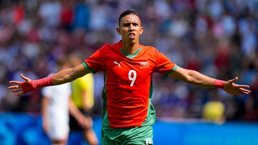 رحيمي يدخل تاريخ المنتخب المغربي برقم قياسي